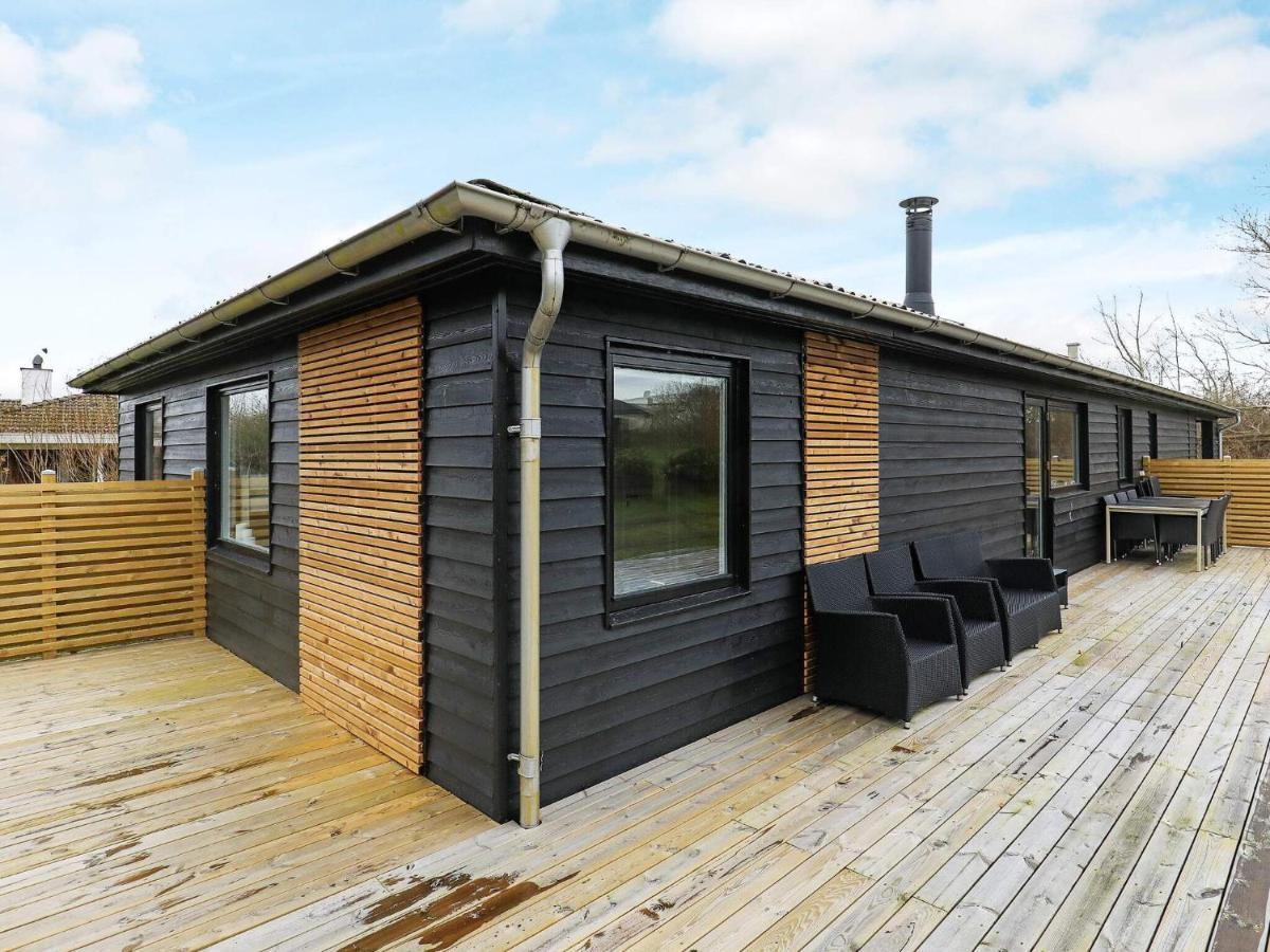 7 person holiday home in Frederikshavn Buitenkant foto