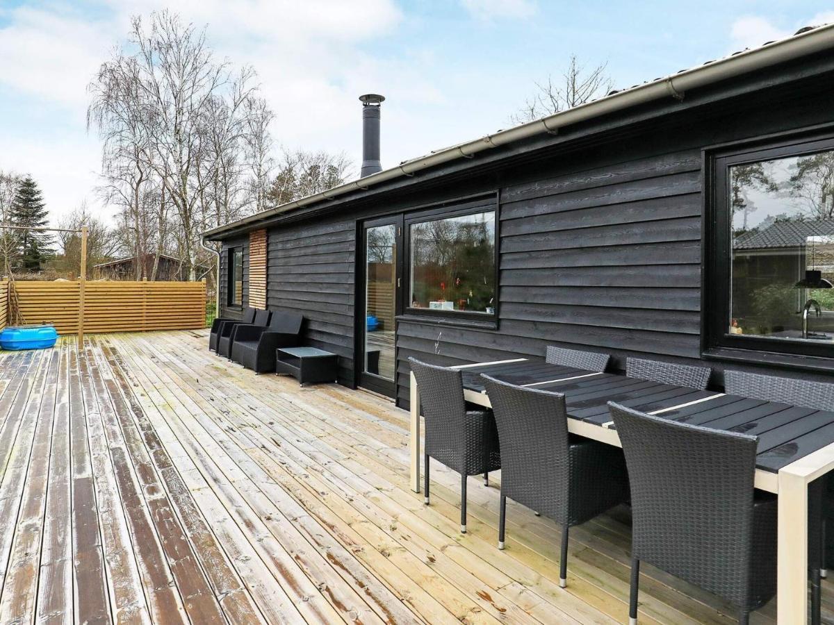 7 person holiday home in Frederikshavn Buitenkant foto