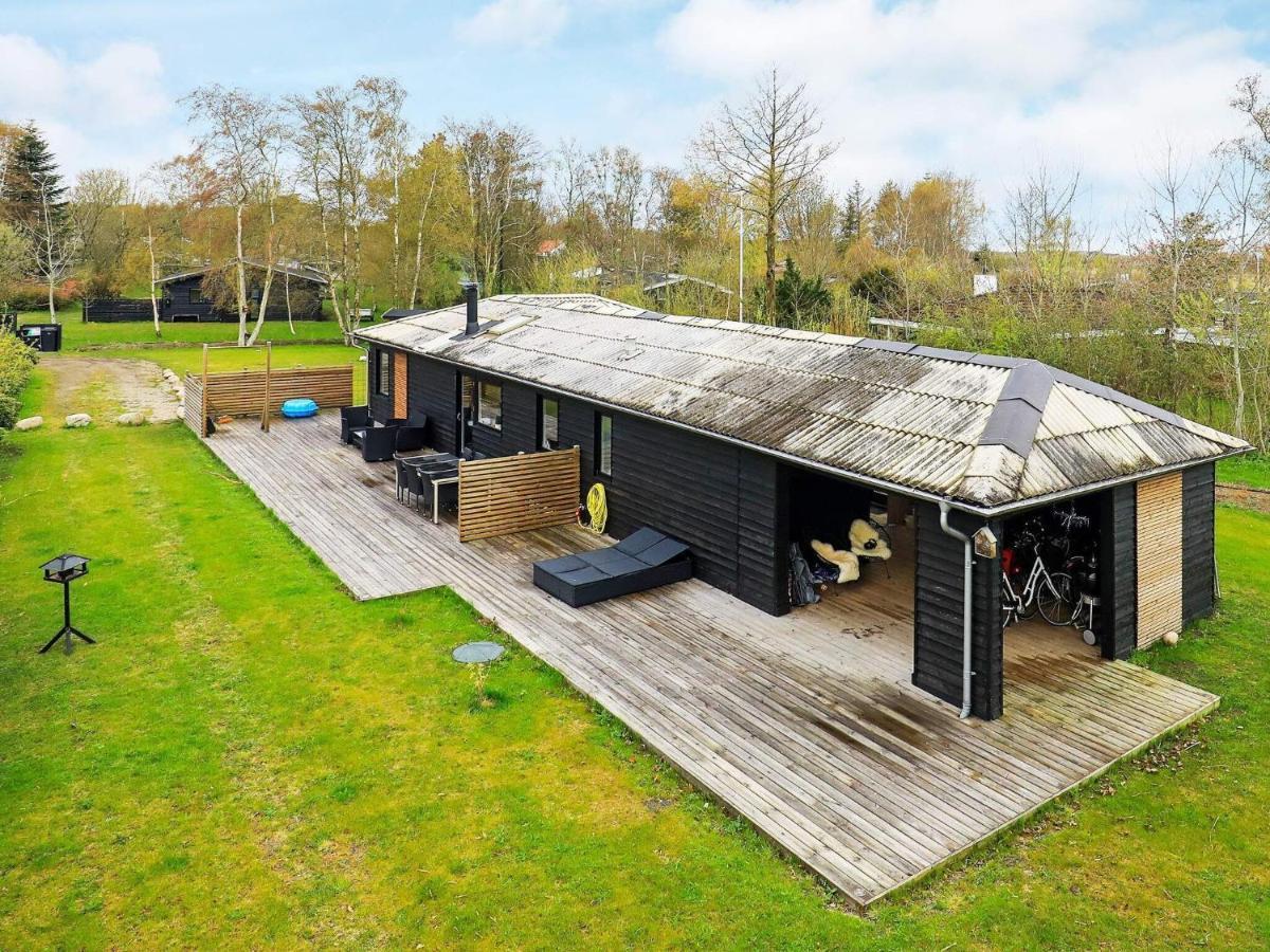 7 person holiday home in Frederikshavn Buitenkant foto